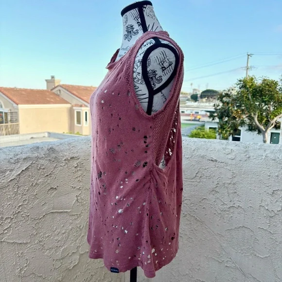 Koral Activewear Chord open back distressed tank top in sandstone size S small - Picture 4 of 11